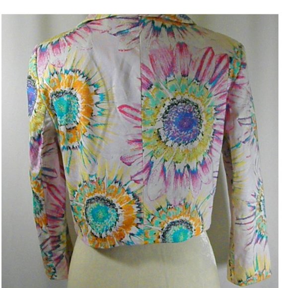 Harvé Bernard Vivacious Spring Blooming Floral Jacket - Picture 7 of 13